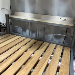 ベッドフレームの画像