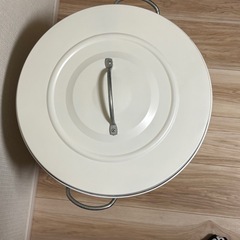 IKEAイケア KNODD ふた付き ゴミ箱 ブリキ　ホワイトの画像