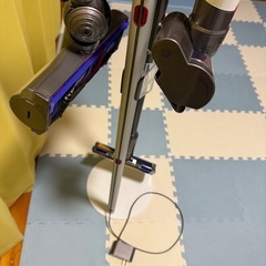 【極上品】ダイソン　2023年モデル　V12 detect slim absoluteフルセットの画像