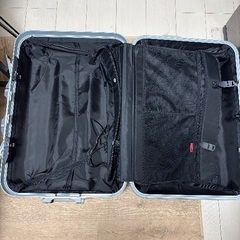 キャリーケース　オレンジ　の画像