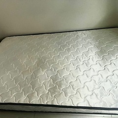 ベットマットレス付き 12月26日までの画像