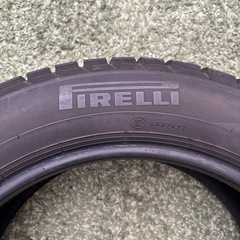 ピレリ スタッドレスタイヤ 215/55 R17スタッドレスタイヤ　4本セット2019年度の画像