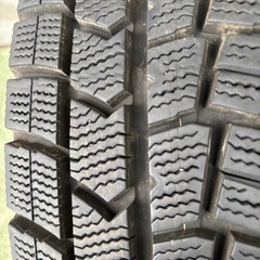 ダンロップ WINTER MAXX WM02 195/65R15 スタッドレスタイヤ4本セットの画像