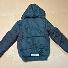 adidas アディダス  サイズ　140㎝　 カラー　ネイビー  中綿ジャケット　 　 の画像