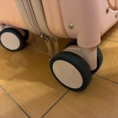 【未使用】63.5Lキャリーケース（ピンク）の画像