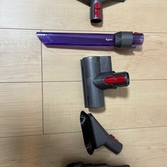 【取引中】ダイソン　掃除機　スタンド付の画像