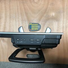 キャリーハンドル付きで超コンパクトな3波(BS/CS/地デジ)対応デジタル液晶テレビ　シャープ　AQUOS 　13インチ　デジタル液晶テレビ　「LC-13SX7」の画像