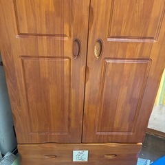 衣類タンスの画像