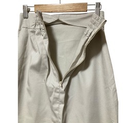 ems excite タイトスカート ひざ丈 スリット 後側ゴム ベージュ Ｆの画像