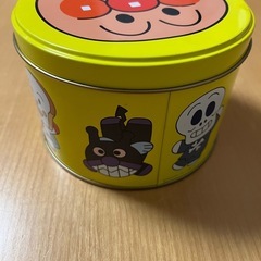 アンパンマンクッキーの空缶の画像