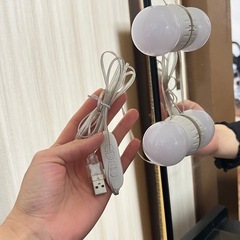 【美品】LEDライト付きコンパクトドレッサー＆スツールセット（収納付き）の画像
