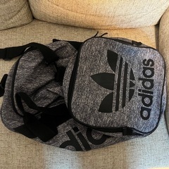 アディダス ジムバッグの画像