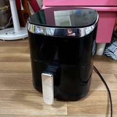  ノンフライヤー (4.5L) タッチパネル LEDディスプレイ (2023年)の画像