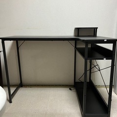 PCデスクの画像