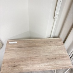デスク　
コンセント2口付／12/31までの画像