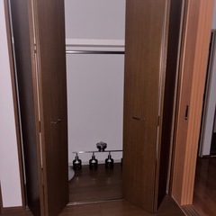 クローゼット　扉　2箇所分の画像