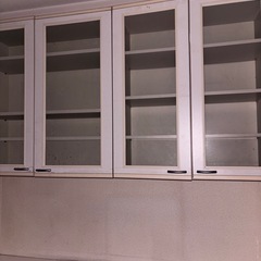 キッチン　食器棚の画像