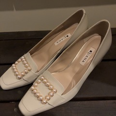 ダイアナ　パンプスの画像