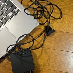 ASUS Zenbook UX303ノートパソコン 本体 ACアダプター付きの画像