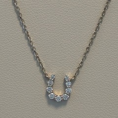 4℃ 馬蹄ネックレスの画像