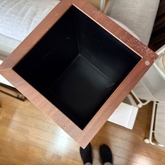 木製ゴミ箱の画像