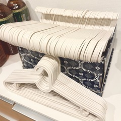 ハンガー まとめて89本 衣替え ホワイト　まとめ売りの画像