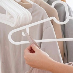ハンガー まとめて89本 衣替え ホワイト　まとめ売りの画像