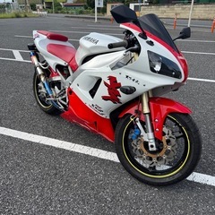 ヤマハR3の画像