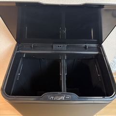 新品未使用‼️　オシャレ😎 電動ゴミ箱 🗑️ 自動開閉式　ダストボックス ビンカン仕分け可能  ゴミ入れ 空き缶 空き瓶 瓶缶 の画像