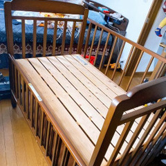 ベビーベッドの画像