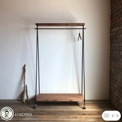 ハンガーラックの画像