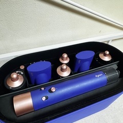 ほぼ新品！Dyson airwrap マルチスタイラーComplete 【受け渡し場所の相談可】の画像
