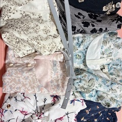 レディース服 断捨離の画像