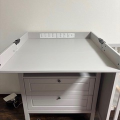 IKEAおむつ替え台の画像