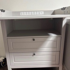 IKEAおむつ替え台の画像