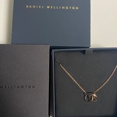 ダニエル・ウェリントンのネクレスの画像