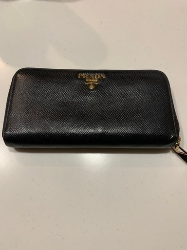 PRADA ブラック サフィアーノ レザー 長財布