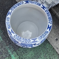 董 染付 青花人物文壺 特大 直径50㎝ ガラス板付きの画像