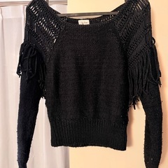Lily Brown フリンジ付きニット ブラックの画像