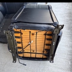 旧車椅子の画像