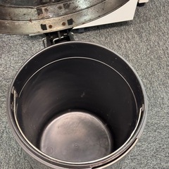 匂いがカットできるゴミ箱の画像