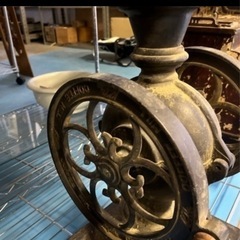 豆コーヒーの機械の画像