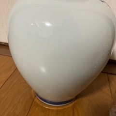 砥部焼　花瓶の画像