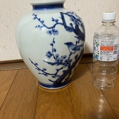 砥部焼　花瓶の画像