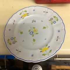 花柄皿まとめてお願いします
の画像