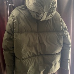 stone islandダウン　緑の画像