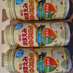 明治☆ほほえみ液体ミルクとアタッチメントの画像