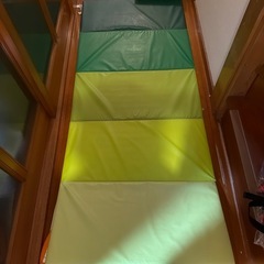 IKEAの折り畳み式ジムマット２つの画像