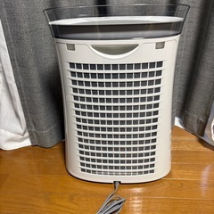 2019年製！シャープ空気清浄機 プラズマクラスター 美品 まだまだ使えます！の画像