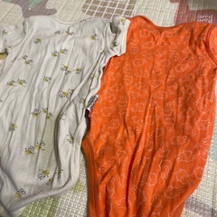 西松屋　肌着　UNIQLO ボディースーツ　70 半袖　ミッフィー　動物の画像